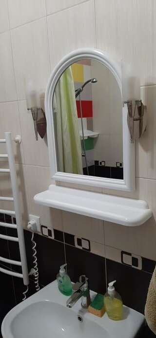 Гостевой дом Звёздный Одесса Улучшенный четырехместный номер-8