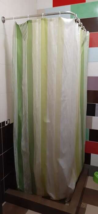 Гостевой дом Звёздный Одесса Улучшенный четырехместный номер-12