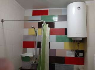 Гостевой дом Звёздный Одесса Улучшенный четырехместный номер-26